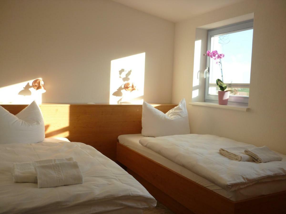 Apartment Feriewohnungen Zum Leuchtturm Bastorf